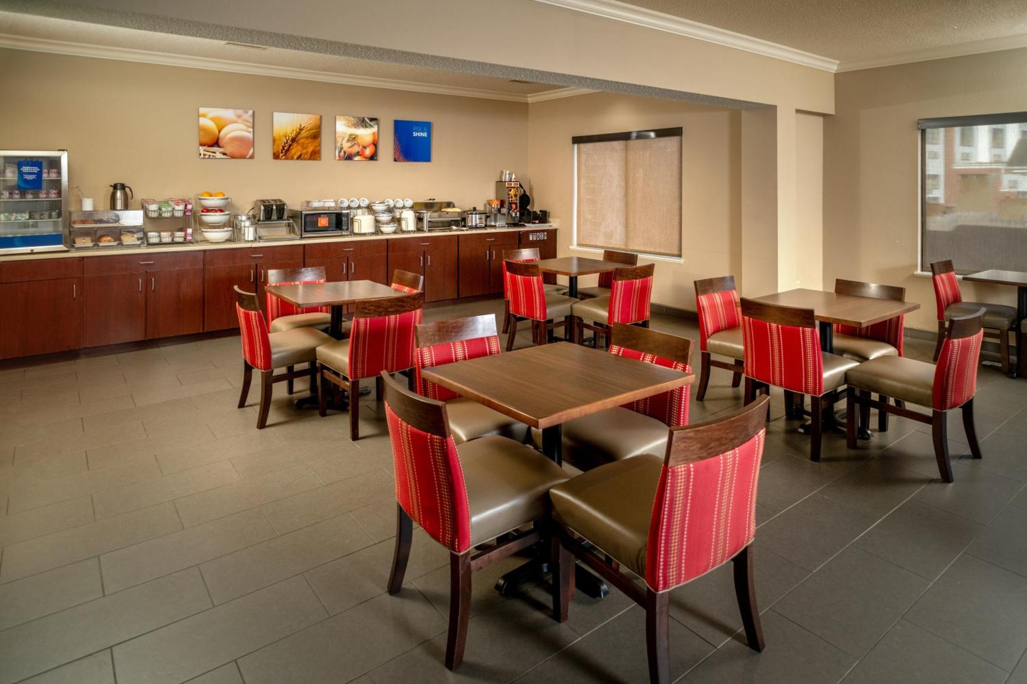 Comfort Suites Prestonsburg West Buitenkant foto