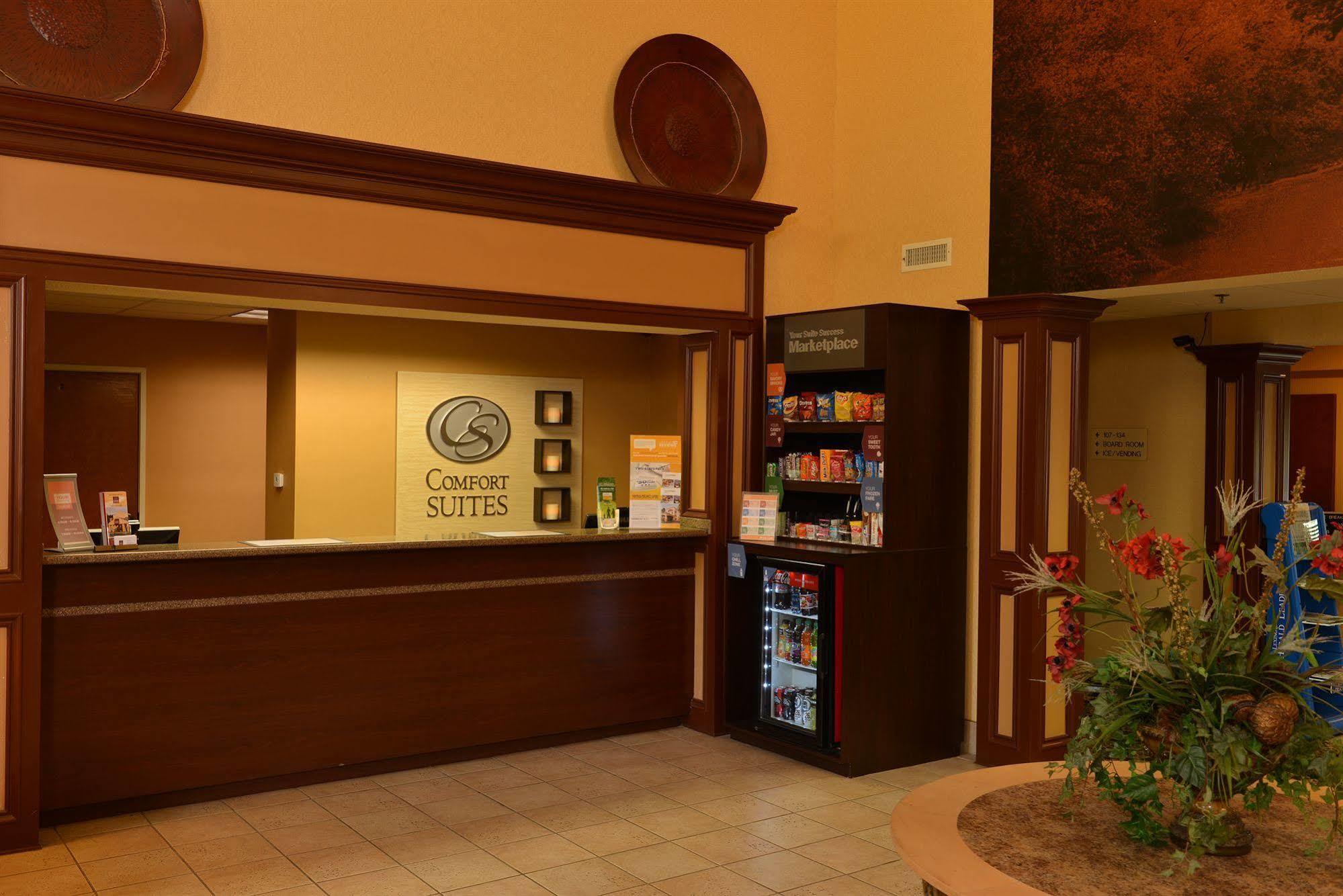 Comfort Suites Prestonsburg West Buitenkant foto